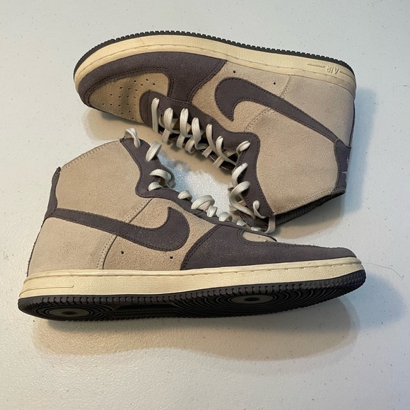 Nike Men's Beige and Dark Gray Sneakers SB-M - Picture 6 of 10